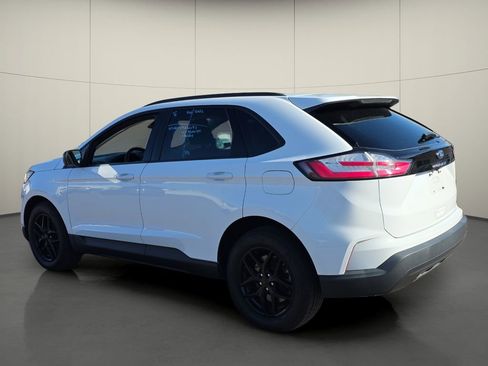 Used 2022 Ford Edge SE image 6