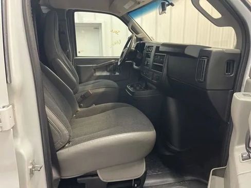 Used 2024 GMC Savana 2500 w/ Driver Convenience Package image 13