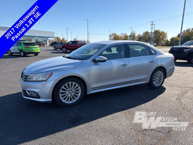 Used 2017 Volkswagen Passat 1.8T SE w/ SE Lighting Package FWD image 2