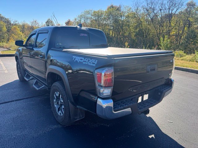 Certified 2023 Toyota Tacoma TRD Off-Road AWD/4WD image 5