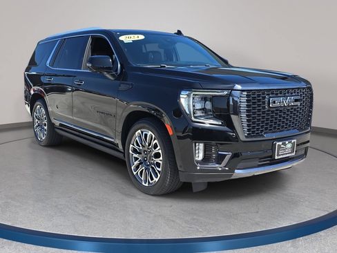 Used 2024 GMC Yukon Denali Ultimate AWD/4WD image 4