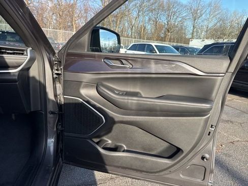 Certified 2022 Jeep Grand Cherokee Altitude image 32