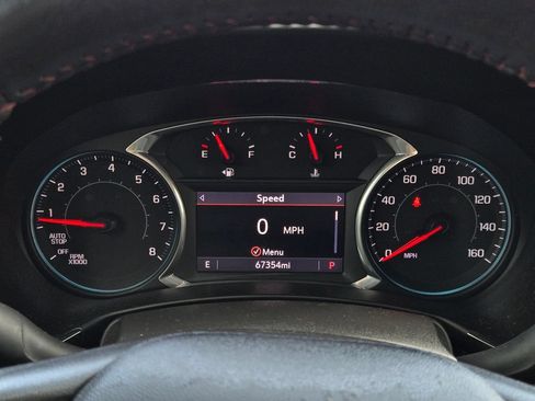 Used 2022 Chevrolet Equinox RS w/ Infotainment Package FWD image 25