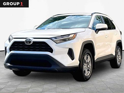 Used 2024 Toyota RAV4 XLE w/ Convenience Package FWD image 1