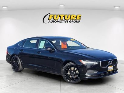 Used 2018 Volvo S90 T5 Momentum