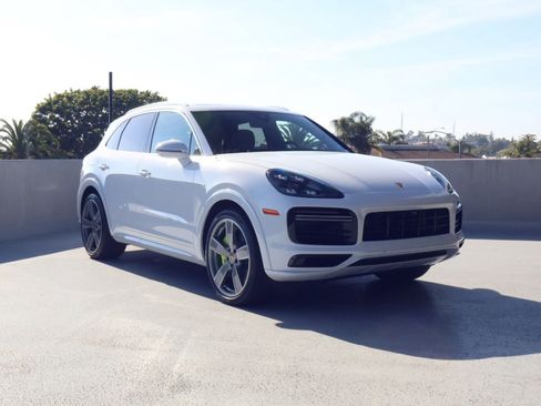 Certified 2023 Porsche Cayenne Turbo S image 7