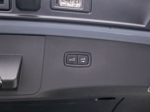 Certified 2024 Porsche Cayenne S image 33