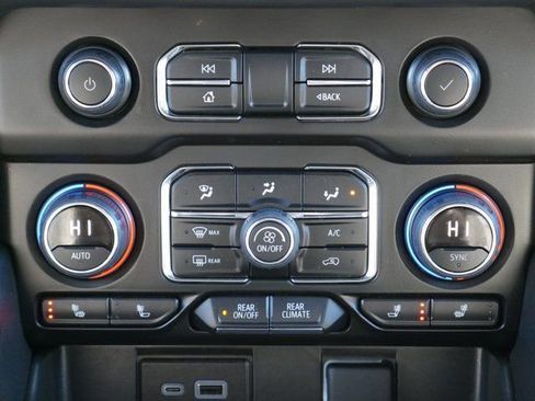 Used 2024 Chevrolet Tahoe LT image 23