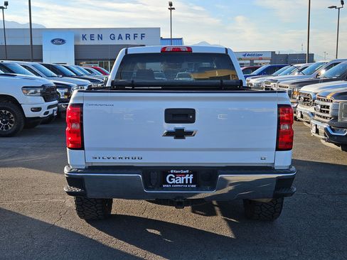 Used 2018 Chevrolet Silverado 1500 LT w/ Trailering Package AWD/4WD image 7