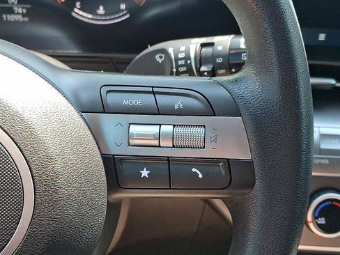Certified 2025 Hyundai Kona SE AWD/4WD image 18