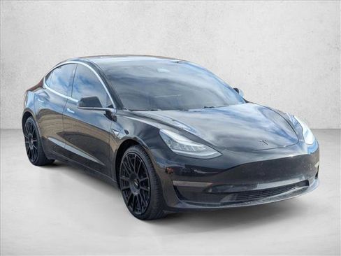 Used 2020 Tesla Model 3 Long Range image 3
