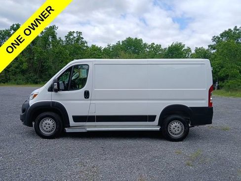 Used 2025 RAM ProMaster 2500 w/ U-Haul Equipment Group FWD image 3