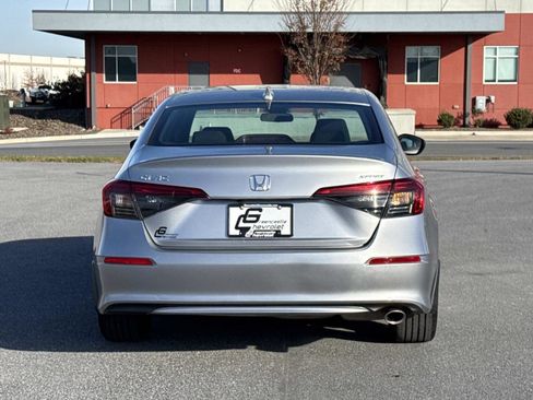 Used 2023 Honda Civic Sport image 24