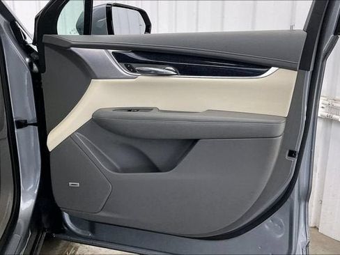 Certified 2023 Cadillac XT6 Premium Luxury w/ Technology Package AWD/4WD image 22
