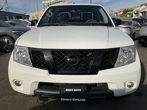 Used 2021 Nissan Frontier SV w/ Midnight Edition Floor Mats image 90