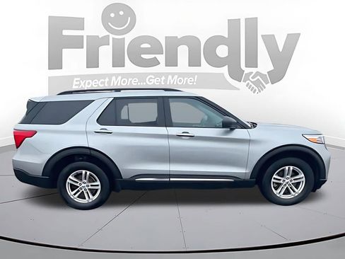 Used 2023 Ford Explorer XLT w/ Class IV Trailer Tow Package AWD/4WD image 4