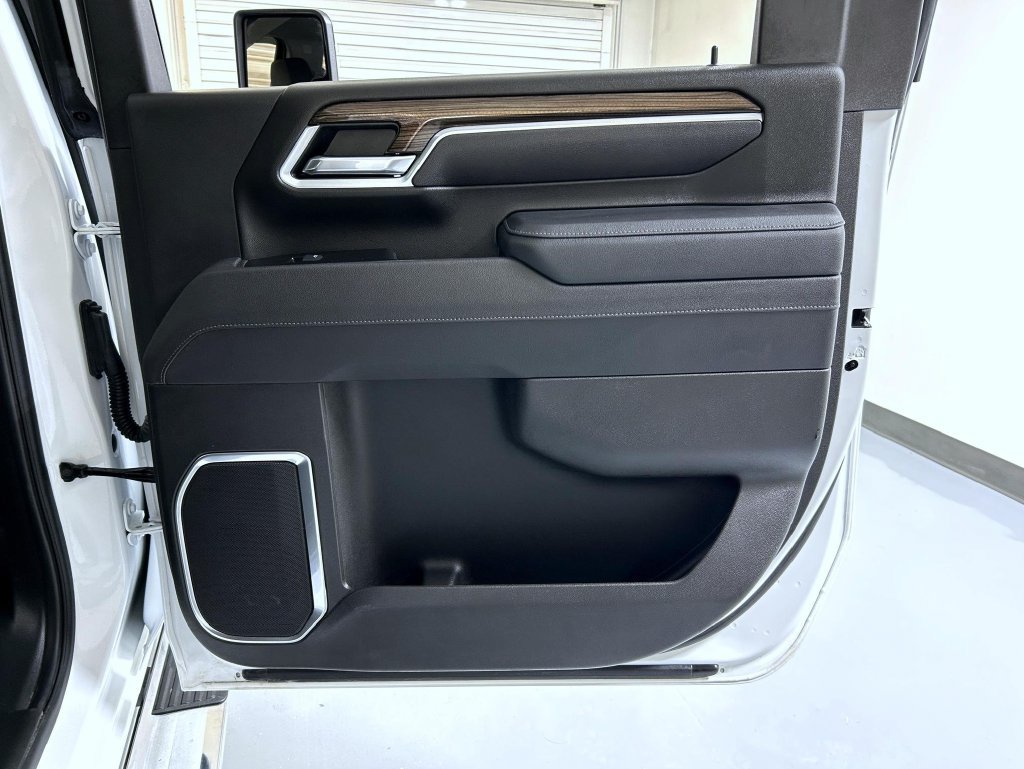 Certified 2025 Chevrolet Silverado 3500 LT AWD/4WD image 18