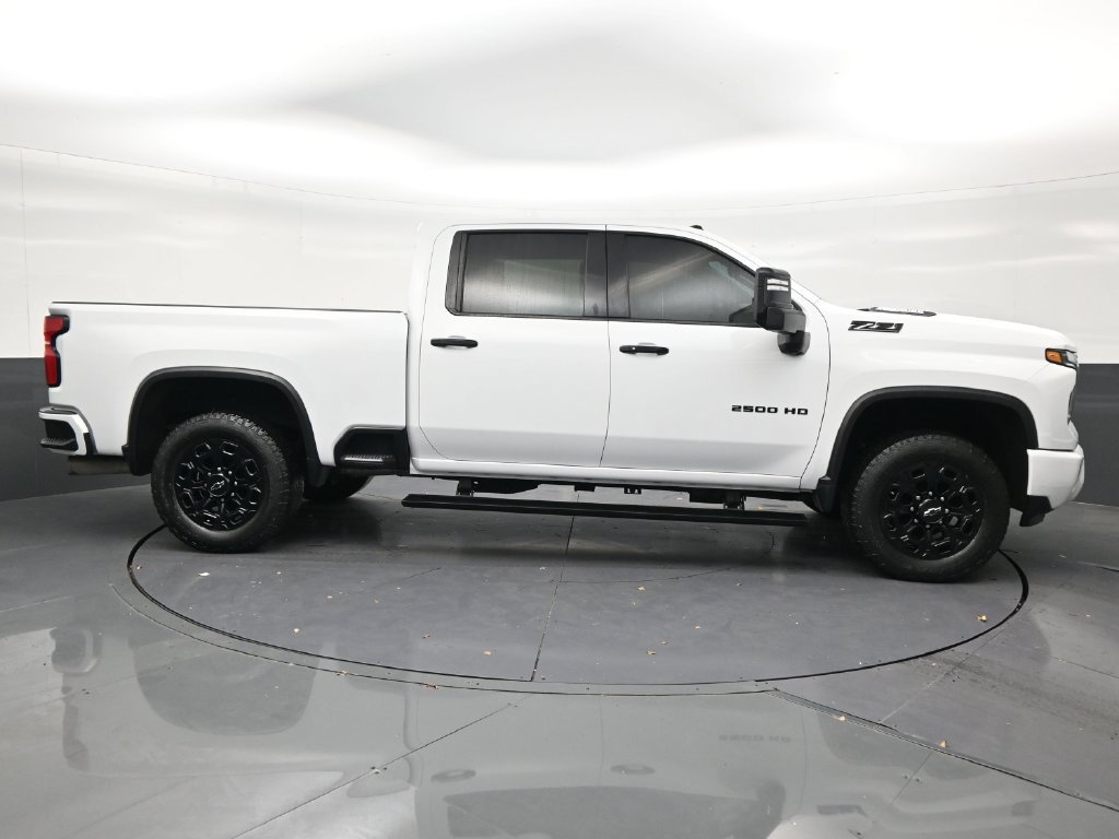 Used 2024 Chevrolet Silverado 2500 LTZ w/ LTZ Plus Package AWD/4WD image 6
