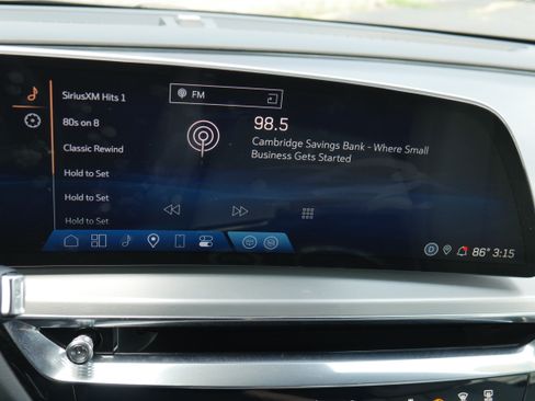 Used 2024 Cadillac Lyriq Luxury AWD/4WD image 18