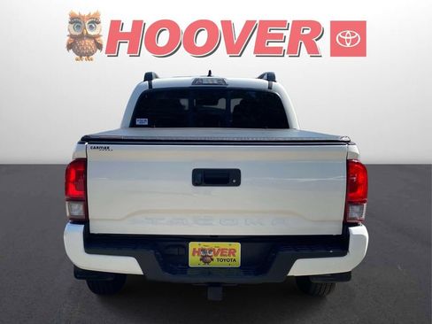 Used 2022 Toyota Tacoma SR w/ SR Convenience Package RWD image 3