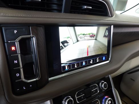 Used 2022 GMC Yukon Denali AWD/4WD image 14