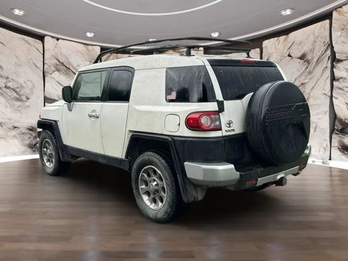 Used 2013 Toyota FJ Cruiser 4WD w/ Upgrade Pkg image 4