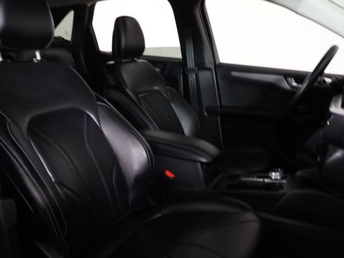Used 2025 Ford Escape SE w/ PHEV Premium Package FWD image 30