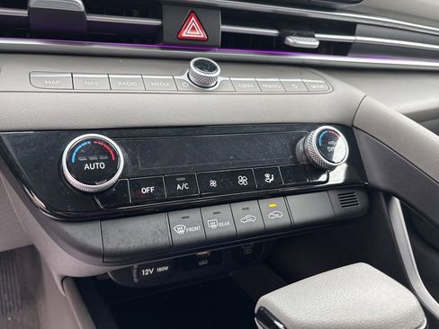 Certified 2024 Hyundai Elantra SEL FWD image 20