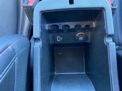 Used 2017 Jeep Cherokee Trailhawk image 32