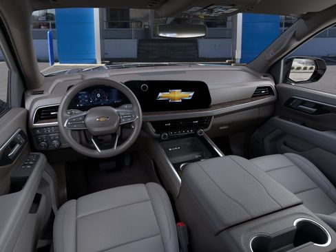 New 2026 Chevrolet Suburban LT w/ Comfort Package AWD/4WD image 46
