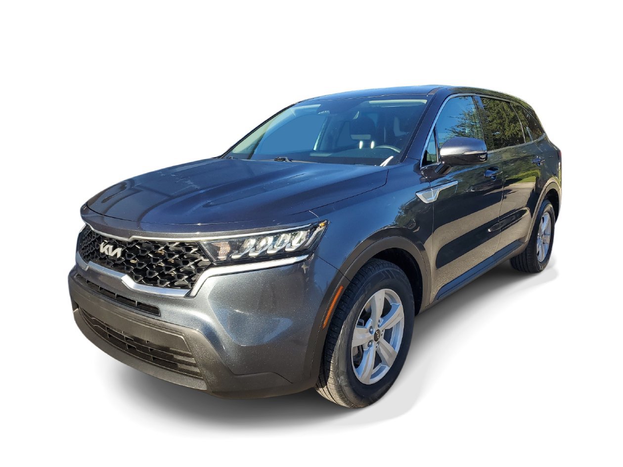 Used 2023 Kia Sorento LX FWD image 2