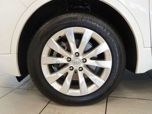 Used 2018 Buick Envision Essence image 16