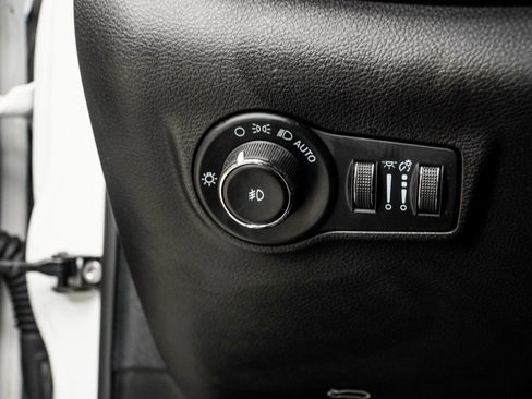 Used 2024 Jeep Compass Limited image 29