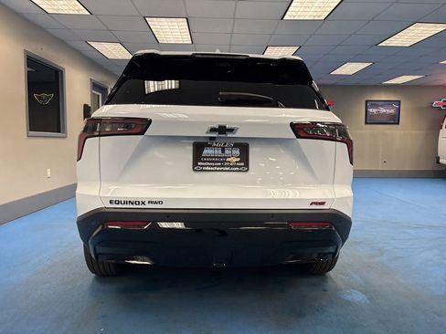 New 2026 Chevrolet Equinox RS AWD/4WD image 7
