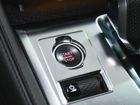 Used 2022 Jaguar F-PACE SVR AWD/4WD image 31