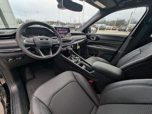 New 2026 Jeep Compass Trailhawk image 2