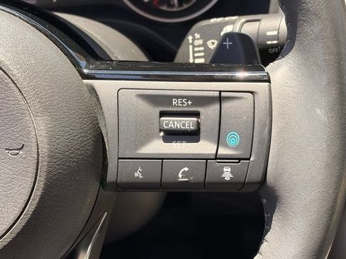 Used 2023 Nissan Rogue SL w/ SL Premium Package FWD image 17