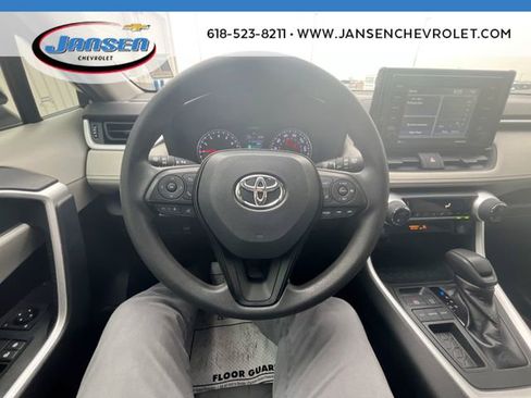 Used 2020 Toyota RAV4 XLE w/ Convenience Package image 12