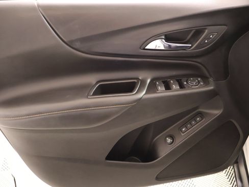 Used 2019 Chevrolet Equinox Premier FWD image 16