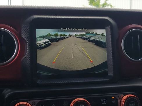 Certified 2023 Jeep Wrangler Rubicon w/ Cold Weather Group AWD/4WD image 24