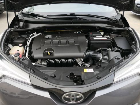 Used 2019 Toyota C-HR LE image 27