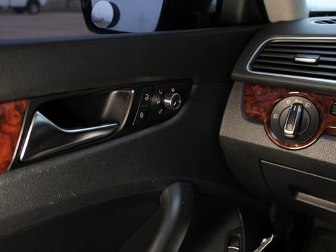 Used 2013 Volkswagen Passat TDI SEL Premium image 24
