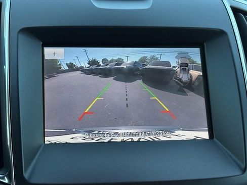 Used 2020 Ford Edge Titanium image 25