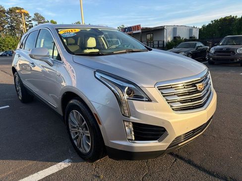 Used 2017 Cadillac XT5 Luxury w/ Driver Awareness Package FWD image 3