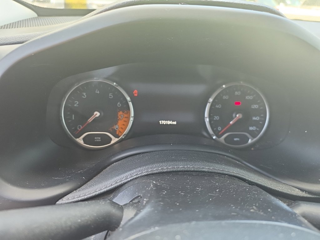 Used 2016 Jeep Renegade Limited AWD/4WD image 7