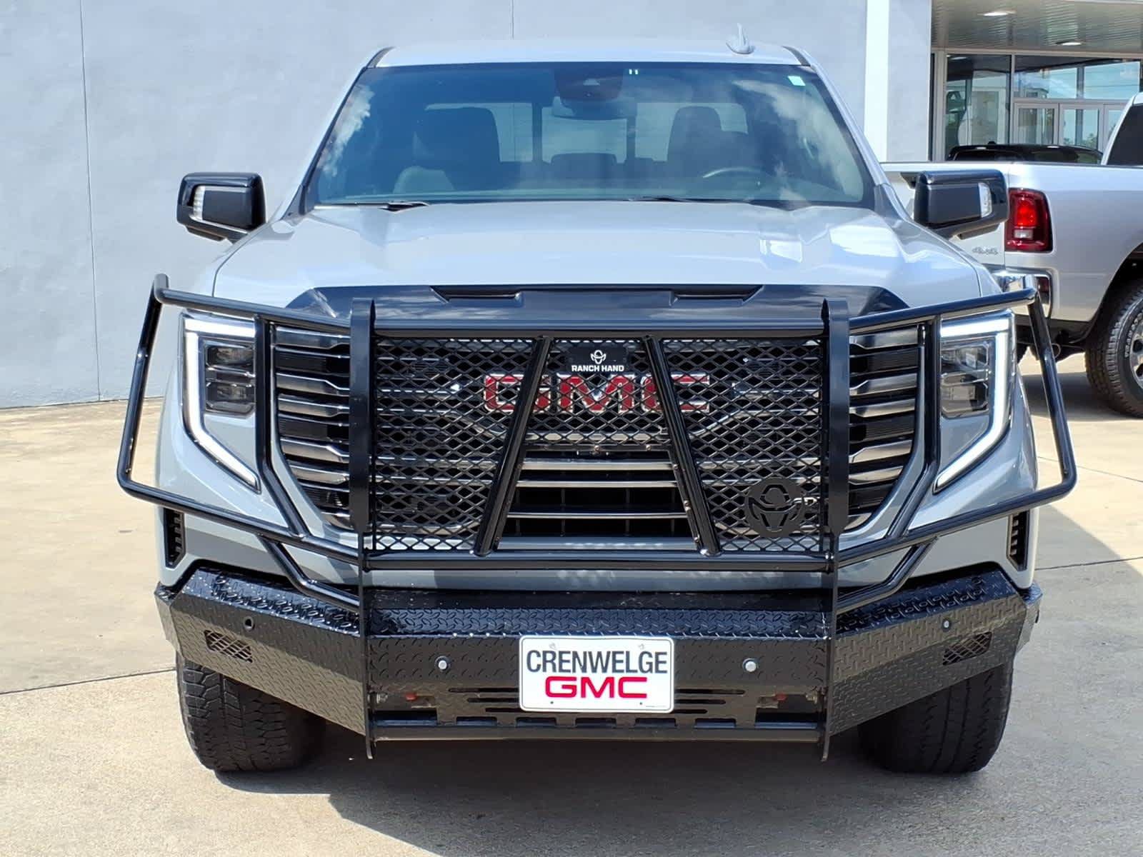 Used 2025 GMC Sierra 1500 AT4 w/ AT4 Premium Package AWD/4WD image 28