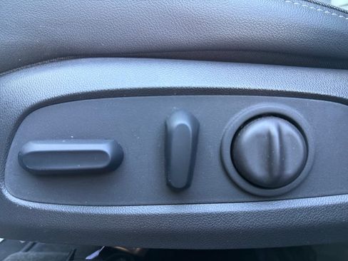 Used 2023 Chevrolet TrailBlazer ACTIV w/ Sun and Liftgate Package image 27