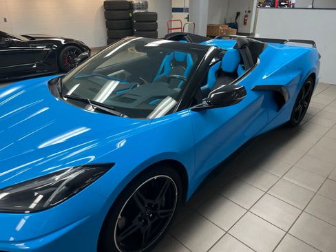 Used 2021 Chevrolet Corvette Stingray Premium Conv w/ Z51 Performance Package RWD image 24