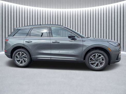 New 2026 Lincoln Corsair Premiere image 2