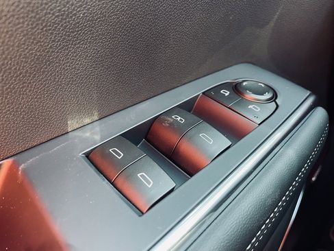 New 2026 GMC Acadia Elevation image 19